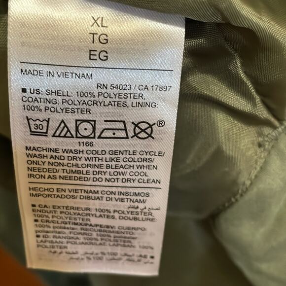 Old Navy Green Water Resistant Coat. XL - Picture 4 of 4